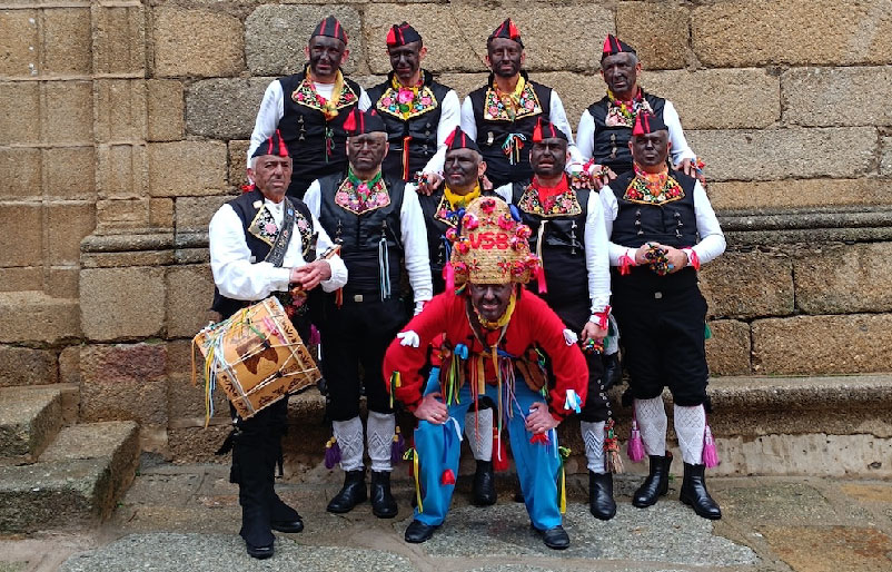 Los Negritos vuelven a tomar las calles de Montehermoso por San Blas
