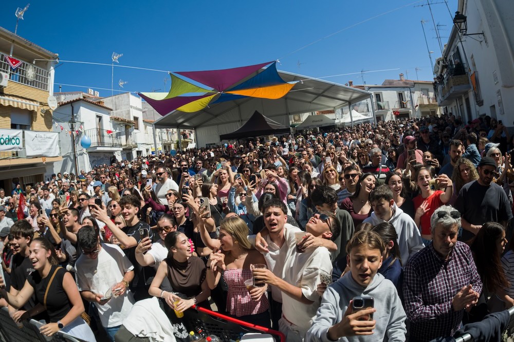 El Festivalino vuelve a llenar Pescueza de música y vida